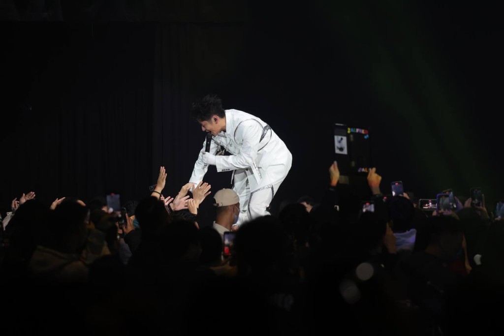 許廷鏗（Alfred）與fans一起迎接2023。